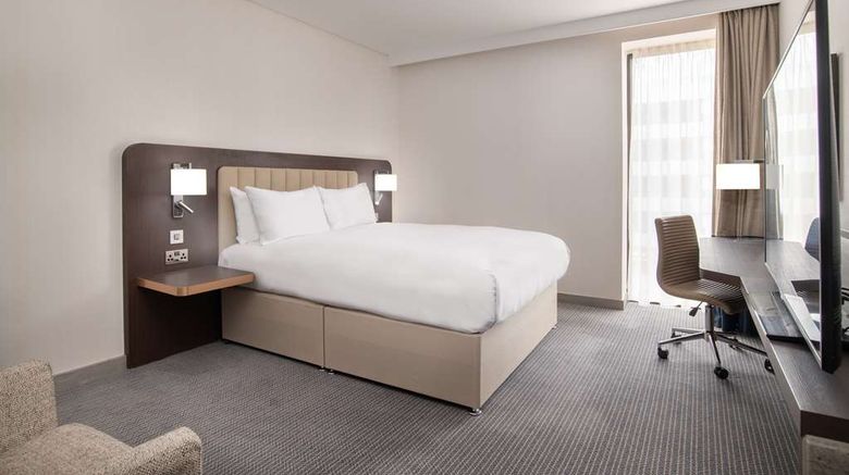 <b>Hilton London Gatwick Airport Room</b>. Images powered by <a href="https://iceportal.shijigroup.com/" title="IcePortal" target="_blank">IcePortal</a>.