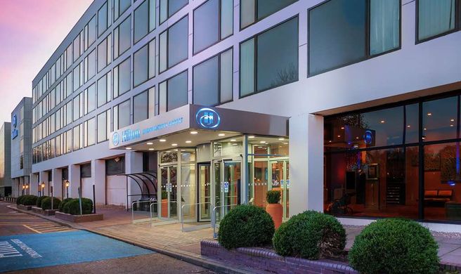 Hilton London Gatwick Airport Exterior
