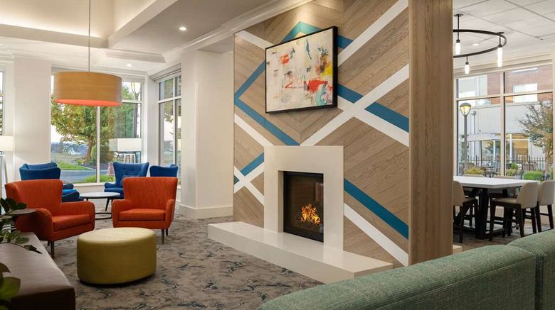 <b>Hilton Garden Inn Spokane Arpt Lobby</b>. Images powered by <a href="https://iceportal.shijigroup.com/" title="IcePortal" target="_blank">IcePortal</a>.