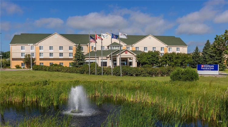 Hilton Garden Inn Grand Forks-UND Exterior