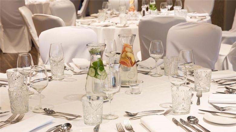 <b>Hilton Garden Inn Glasgow City Center Restaurant</b>. Images powered by <a href="https://iceportal.shijigroup.com/" title="IcePortal" target="_blank">IcePortal</a>.