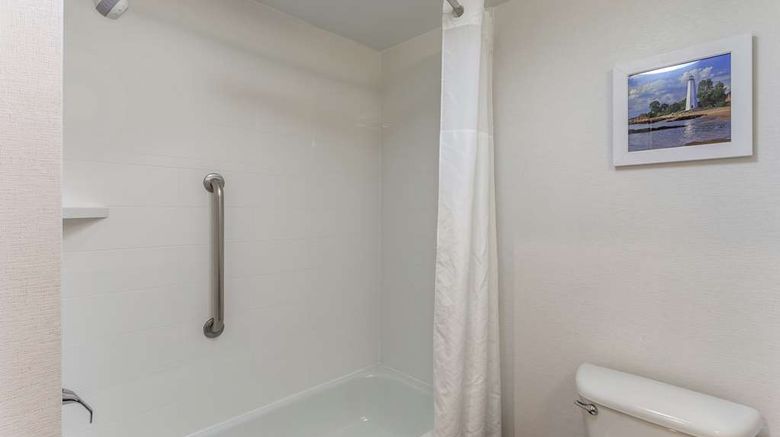 <b>Hampton Inn Groton Room</b>. Images powered by <a href="https://iceportal.shijigroup.com/" title="IcePortal" target="_blank">IcePortal</a>.