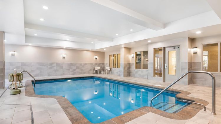 Hilton Garden Inn Mystic Pool