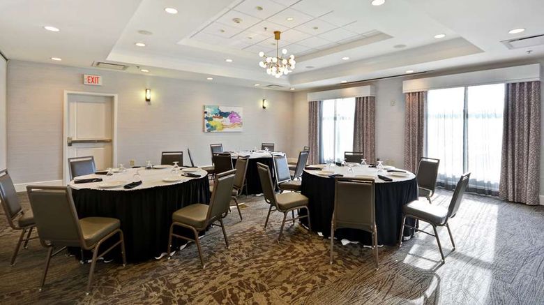 <b>Hilton Garden Inn Gulfport Airport Meeting</b>. Images powered by <a href="https://iceportal.shijigroup.com/" title="IcePortal" target="_blank">IcePortal</a>.