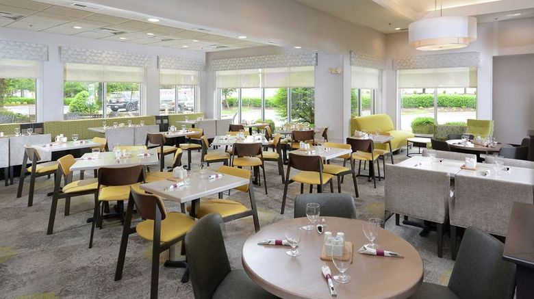 <b>Hilton Garden Inn Greensboro Restaurant</b>. Images powered by <a href="https://iceportal.shijigroup.com/" title="IcePortal" target="_blank">IcePortal</a>.