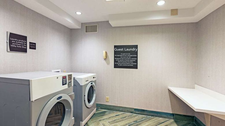 <b>Homewood Suites by Hilton Greensboro Recreation</b>. Images powered by <a href="https://iceportal.shijigroup.com/" title="IcePortal" target="_blank">IcePortal</a>.