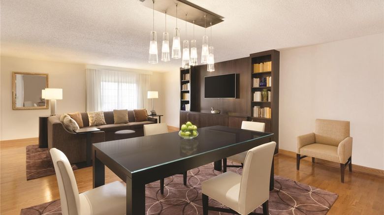 <b>Embassy Suites Greenville Golf Resort Room</b>. Images powered by <a href="https://iceportal.shijigroup.com/" title="IcePortal" target="_blank">IcePortal</a>.