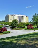 Embassy Suites Greenville Golf Resort