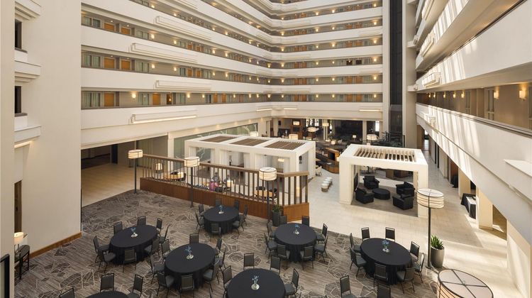 Embassy Suites Greenville Golf Resort Lobby