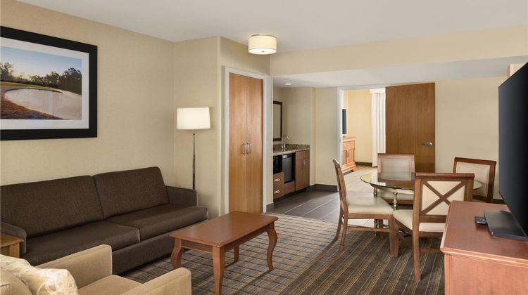Embassy Suites Greenville Golf Resort Room