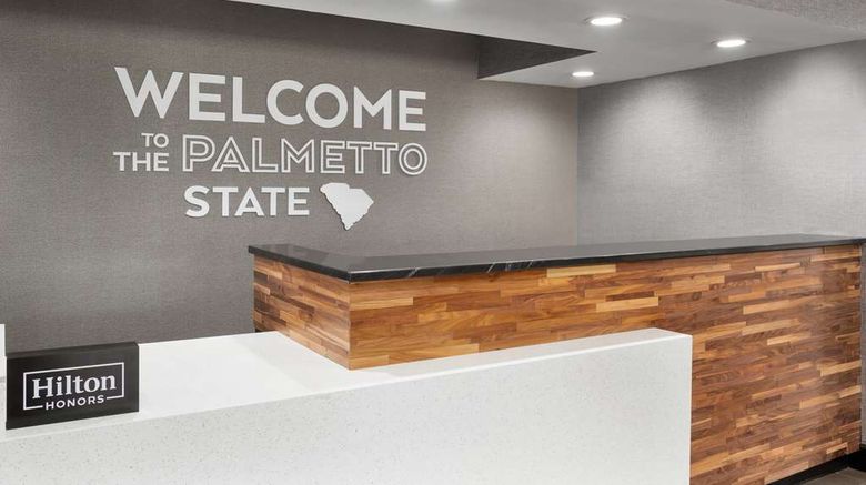 <b>Hampton Inn Greenville/Simpsonville Lobby</b>. Images powered by <a href="https://iceportal.shijigroup.com/" title="IcePortal" target="_blank">IcePortal</a>.