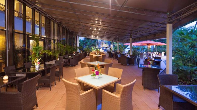 <b>Hilton Guam Resort & Spa Restaurant</b>. Images powered by <a href="https://iceportal.shijigroup.com/" title="IcePortal" target="_blank">IcePortal</a>.