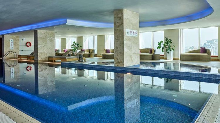 Hilton Baku Pool