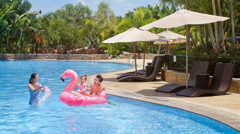 <b>Hilton Wenchang Pool</b>. Images powered by <a href="https://iceportal.shijigroup.com/" title="IcePortal" target="_blank">IcePortal</a>.