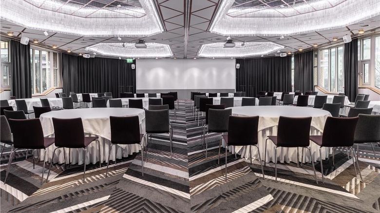 <b>Hilton Helsinki Strand Meeting</b>. Images powered by <a href="https://iceportal.shijigroup.com/" title="IcePortal" target="_blank">IcePortal</a>.
