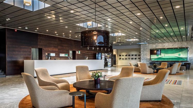 Hilton Helsinki Kalastajatorppa Lobby
