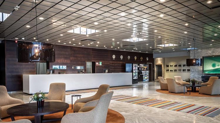 Hilton Helsinki Kalastajatorppa Lobby