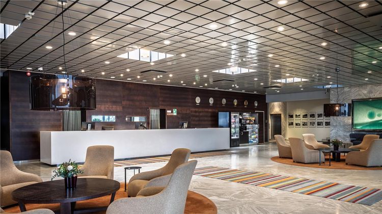 Hilton Helsinki Kalastajatorppa Lobby