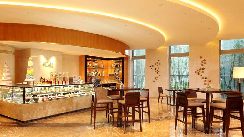 <b>DoubleTree by Hilton Hangzhou East Restaurant</b>. Images powered by <a href="https://iceportal.shijigroup.com/" title="IcePortal" target="_blank">IcePortal</a>.