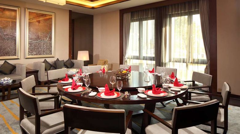 <b>DoubleTree Resort by Hilton Jiaxing Restaurant</b>. Images powered by <a href="https://iceportal.shijigroup.com/" title="IcePortal" target="_blank">IcePortal</a>.