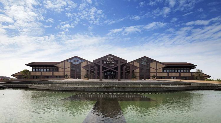 DoubleTree Resort by Hilton Jiaxing Exterior
