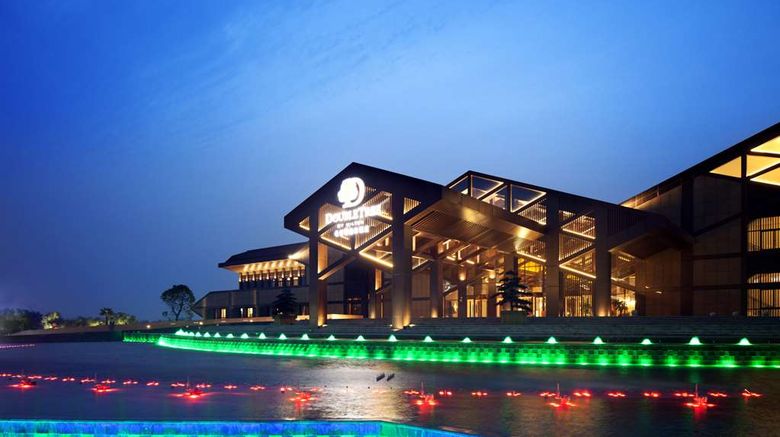 <b>DoubleTree Resort by Hilton Jiaxing Exterior</b>. Images powered by <a href="https://iceportal.shijigroup.com/" title="IcePortal" target="_blank">IcePortal</a>.