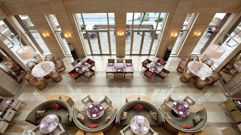 <b>Hilton Hangzhou Qiandao Lake Resort Restaurant</b>. Images powered by <a href="https://iceportal.shijigroup.com/" title="IcePortal" target="_blank">IcePortal</a>.