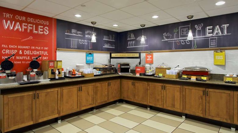 <b>Hampton Inn Hagerstown-I-81 MD Restaurant</b>. Images powered by <a href="https://iceportal.shijigroup.com/" title="IcePortal" target="_blank">IcePortal</a>.