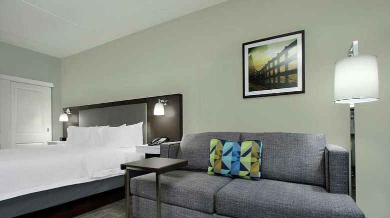 <b>Hampton Inn Hagerstown-I-81 MD Room</b>. Images powered by <a href="https://iceportal.shijigroup.com/" title="IcePortal" target="_blank">IcePortal</a>.