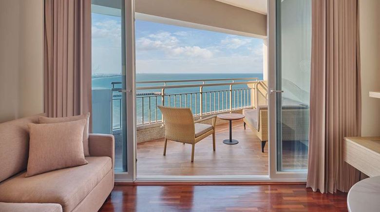 <b>Hilton Hua Hin Resort & Spa Room</b>. Images powered by <a href="https://iceportal.shijigroup.com/" title="IcePortal" target="_blank">IcePortal</a>.