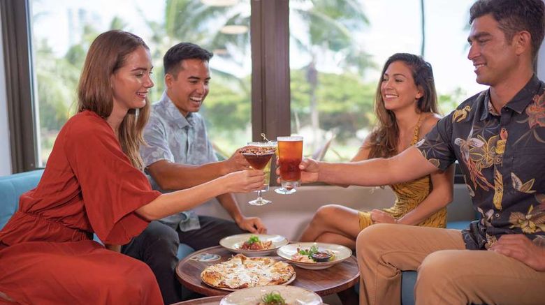 <b>Doubletree by Hilton Alana Hotel Waikiki Restaurant</b>. Images powered by <a href="https://iceportal.shijigroup.com/" title="IcePortal" target="_blank">IcePortal</a>.