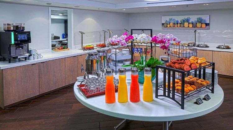Doubletree by Hilton Alana Hotel Waikiki Restaurant