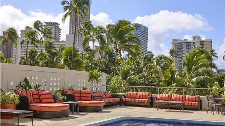 <b>Doubletree by Hilton Alana Hotel Waikiki Pool</b>. Images powered by <a href="https://iceportal.shijigroup.com/" title="IcePortal" target="_blank">IcePortal</a>.