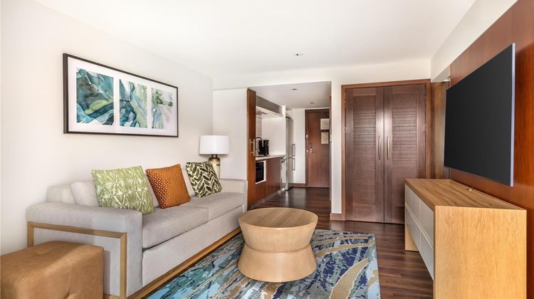 Hilton Grand Vacations Hokulani Waikiki Room