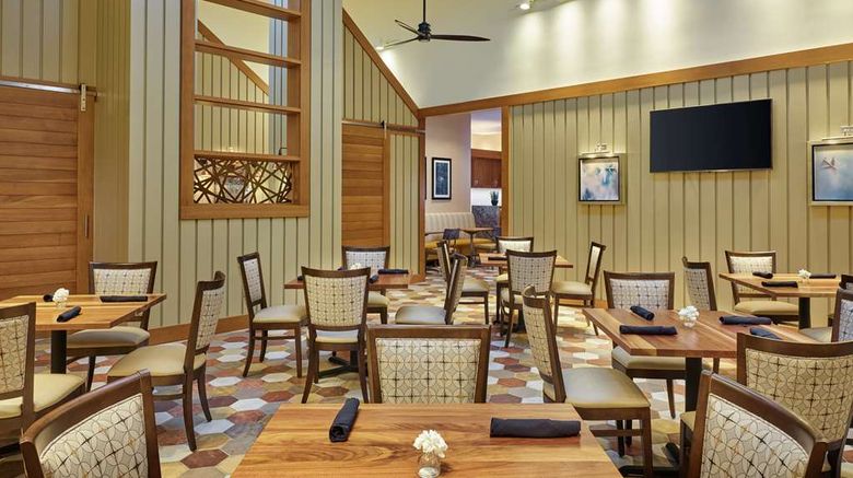 <b>DoubleTree Houston Intercontinental Arpt Restaurant</b>. Images powered by <a href="https://iceportal.shijigroup.com/" title="IcePortal" target="_blank">IcePortal</a>.
