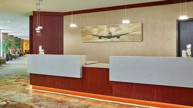 <b>DoubleTree Houston Intercontinental Arpt Lobby</b>. Images powered by <a href="https://iceportal.shijigroup.com/" title="IcePortal" target="_blank">IcePortal</a>.