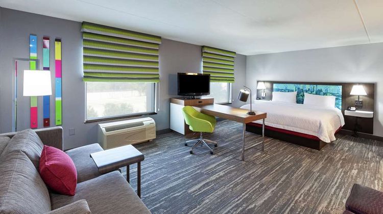 Hampton Inn & Suites-Bush Intercon Arpt Room
