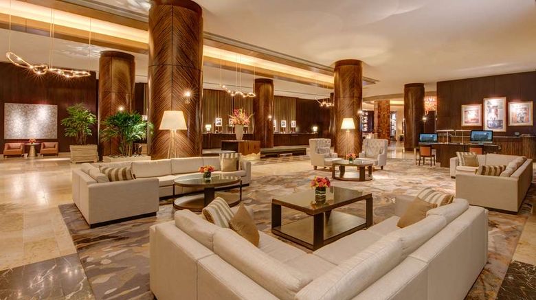 <b>Hilton Americas Houston Lobby</b>. Images powered by <a href="https://iceportal.shijigroup.com/" title="IcePortal" target="_blank">IcePortal</a>.