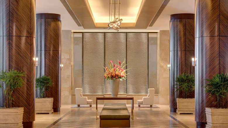 <b>Hilton Americas Houston Lobby</b>. Images powered by <a href="https://iceportal.shijigroup.com/" title="IcePortal" target="_blank">IcePortal</a>.