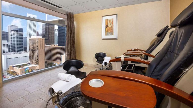 <b>Hilton Americas Houston Spa</b>. Images powered by <a href="https://iceportal.shijigroup.com/" title="IcePortal" target="_blank">IcePortal</a>.