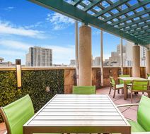 Embassy Suites Houston - Downtown Exterior