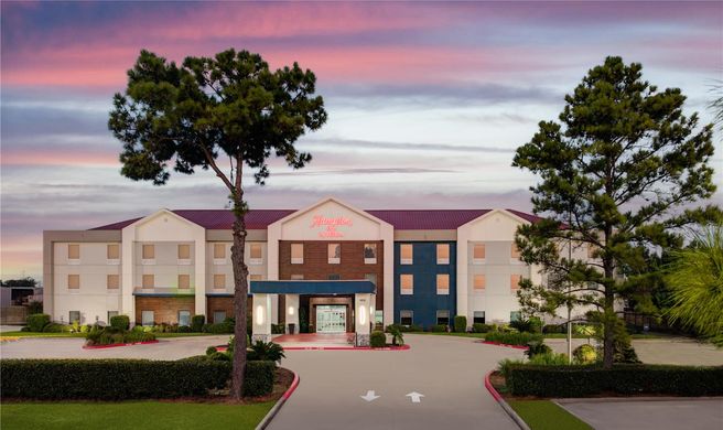 Hampton Inn Houston Exterior