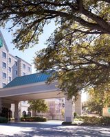 Embassy Suites Houston-Near the Galleria