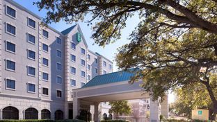 Embassy Suites Houston-Near the Galleria