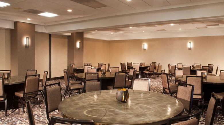 <b>Embassy Suites Houston-Near the Galleria Meeting</b>. Images powered by <a href="https://iceportal.shijigroup.com/" title="IcePortal" target="_blank">IcePortal</a>.