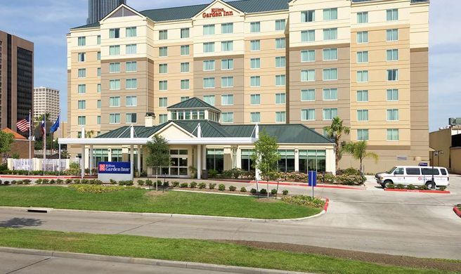 Hilton Garden Inn Galleria Area Exterior