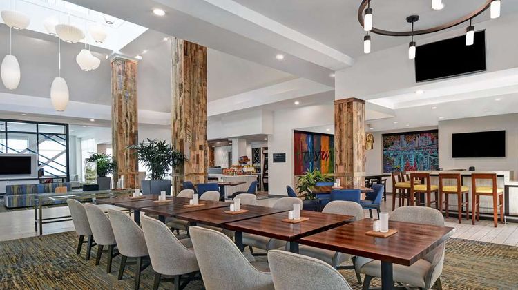 Hilton Garden Inn Galleria Area Restaurant