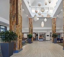 Hilton Garden Inn Galleria Area Lobby
