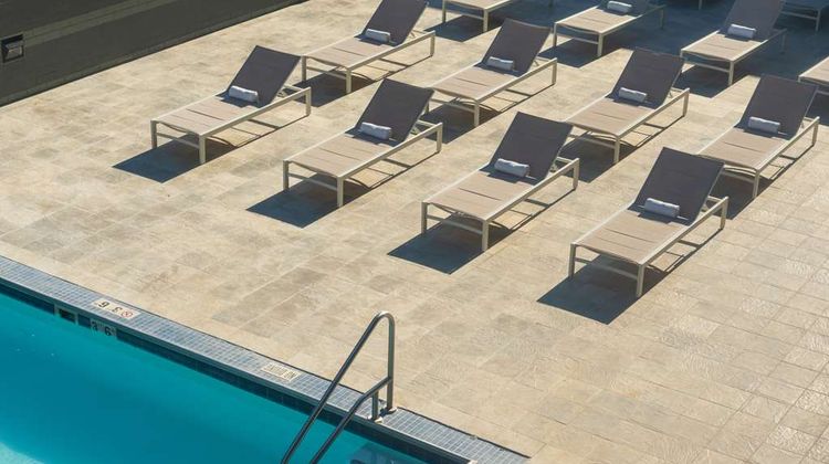 Hilton Houston North Pool
