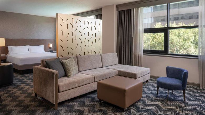 <b>Hilton Houston North Room</b>. Images powered by <a href="https://iceportal.shijigroup.com/" title="IcePortal" target="_blank">IcePortal</a>.